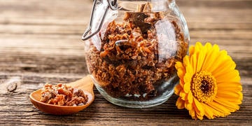 Propolis nedir? Nasıl kullanılır? Faydaları ve yan etkileri